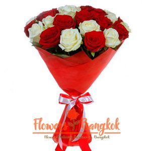 Flowers-Bangkok - 21 mixed roses white and red