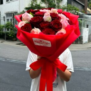 25 Red and Pink Roses bouquet - Flower delivery in Bangkok