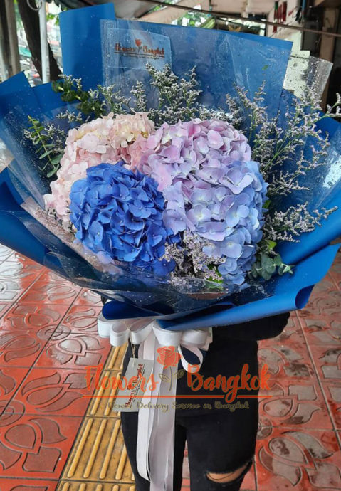 Pure Love - Large bouquet from hydrangea