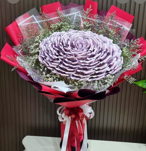 Luxurious Support bouquet by Flowers-Bangkok 50000 thb