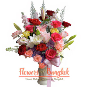 Soft-Whisper -vase-from-Flowers-Bangkok